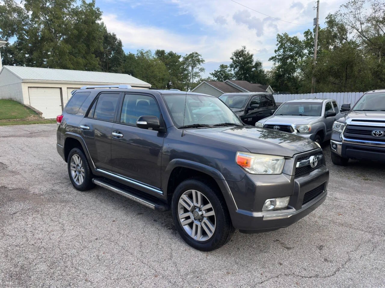 Used 2012 Toyota 4Runner Limited AWD/4WD image 3