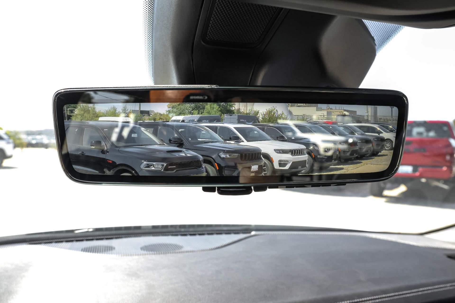 New 2025 Jeep Grand Cherokee Limited w/ Luxury Tech Group II image 25