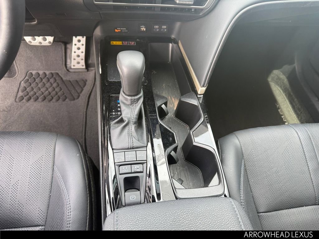 Used 2025 Toyota Camry XSE FWD image 23