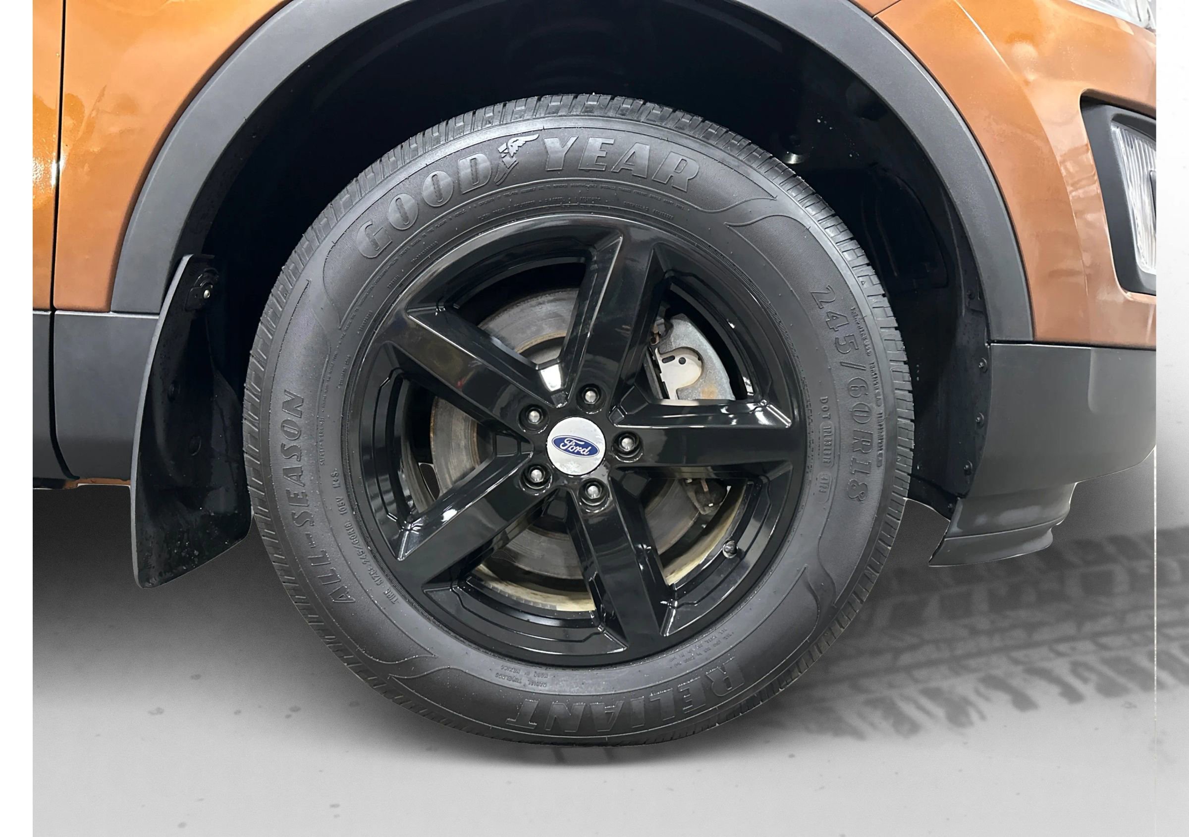 Used 2017 Ford Explorer XLT image 24