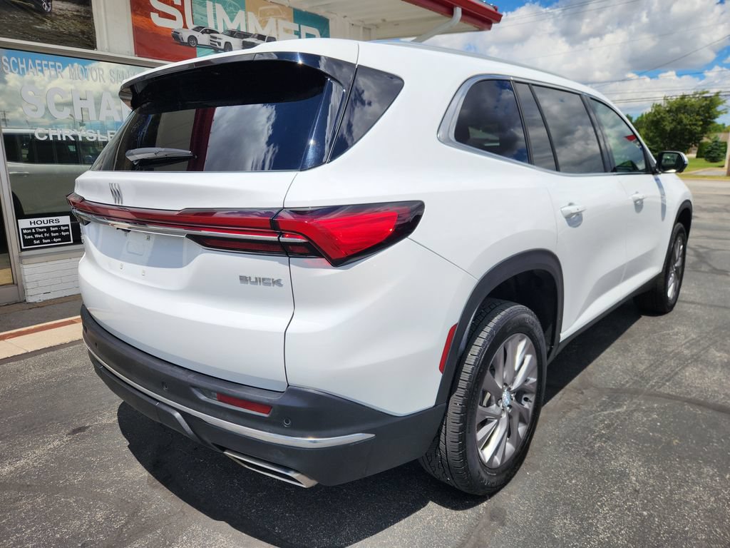 Used 2026 Buick Enclave Preferred AWD/4WD image 3
