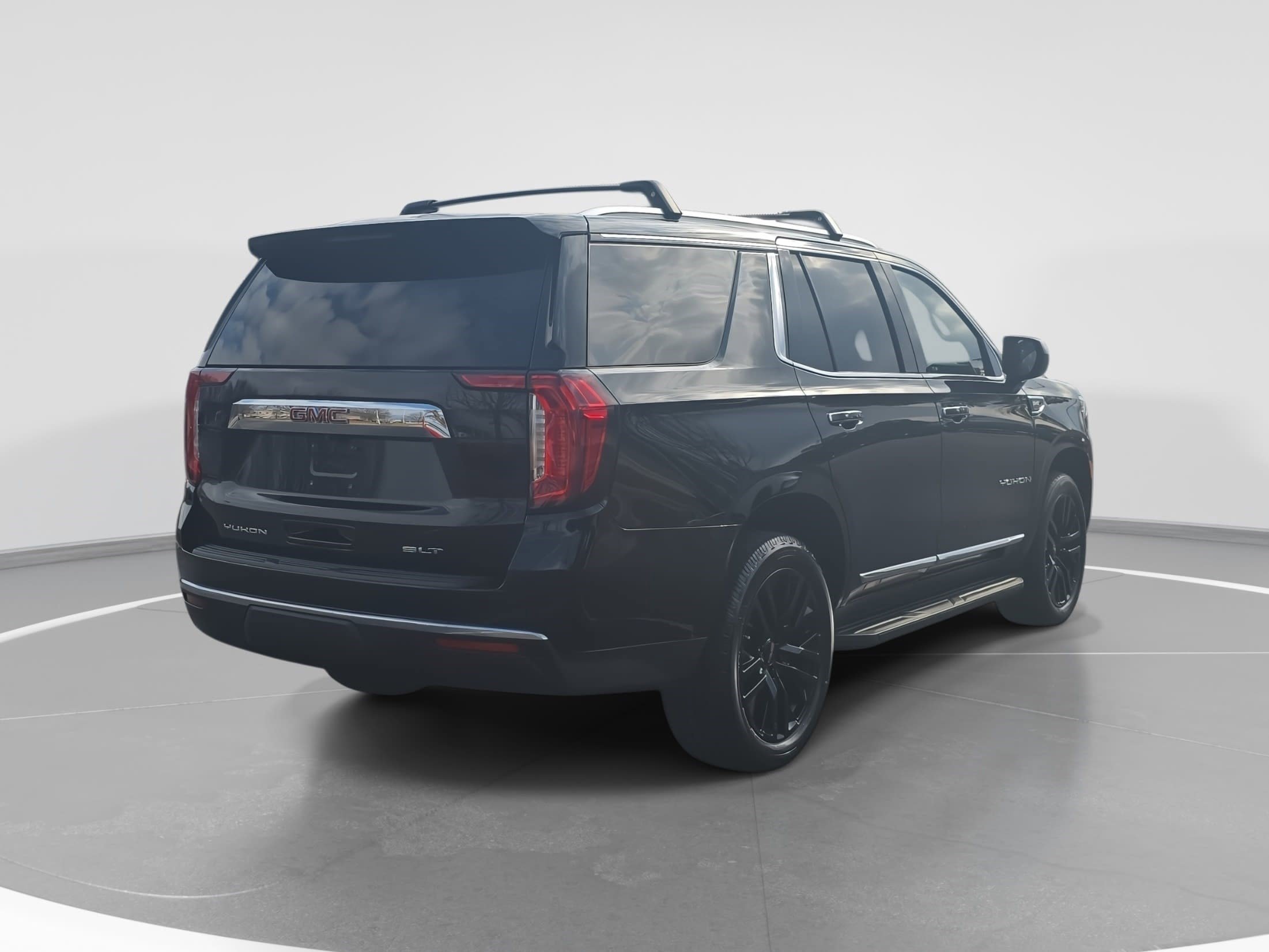Used 2023 GMC Yukon SLT image 5
