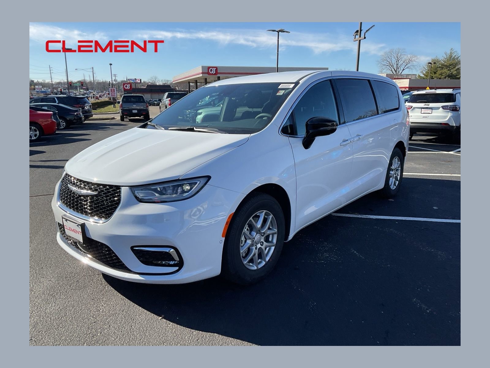 New 2026 Chrysler Pacifica Select