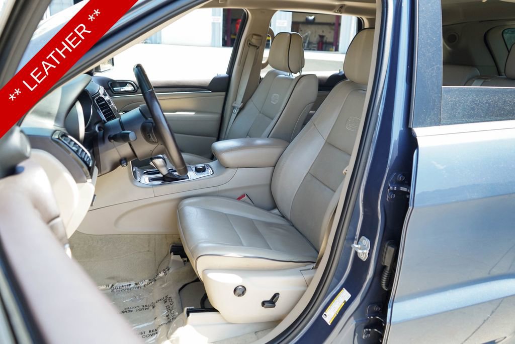 Used 2020 Jeep Grand Cherokee Overland AWD/4WD image 7