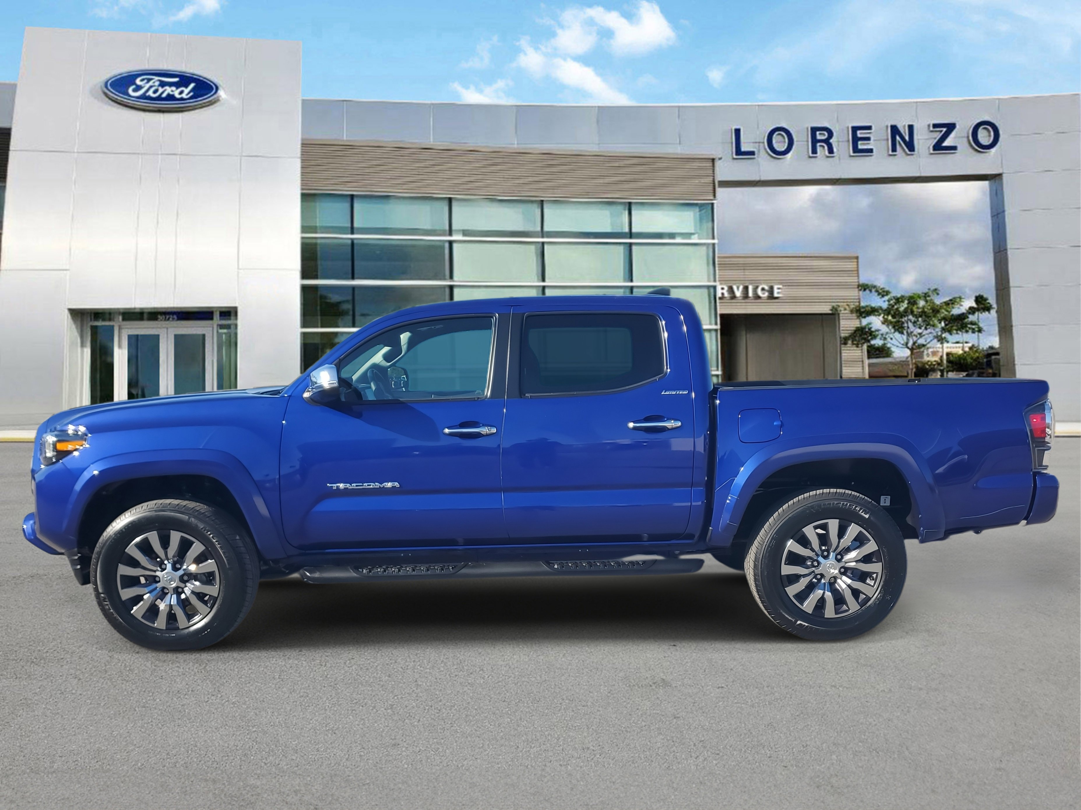 Used 2022 Toyota Tacoma Limited image 8