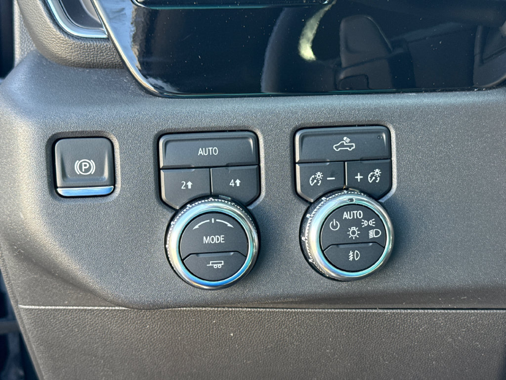 Certified 2024 GMC Sierra 1500 Elevation w/ LPO, Elevation Black Package AWD/4WD image 18