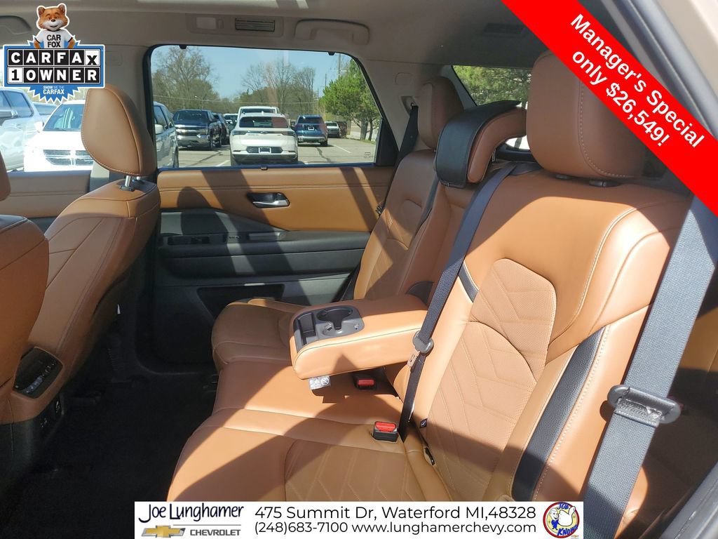 Used 2024 Nissan Pathfinder Platinum w/ Cargo Package AWD/4WD image 28
