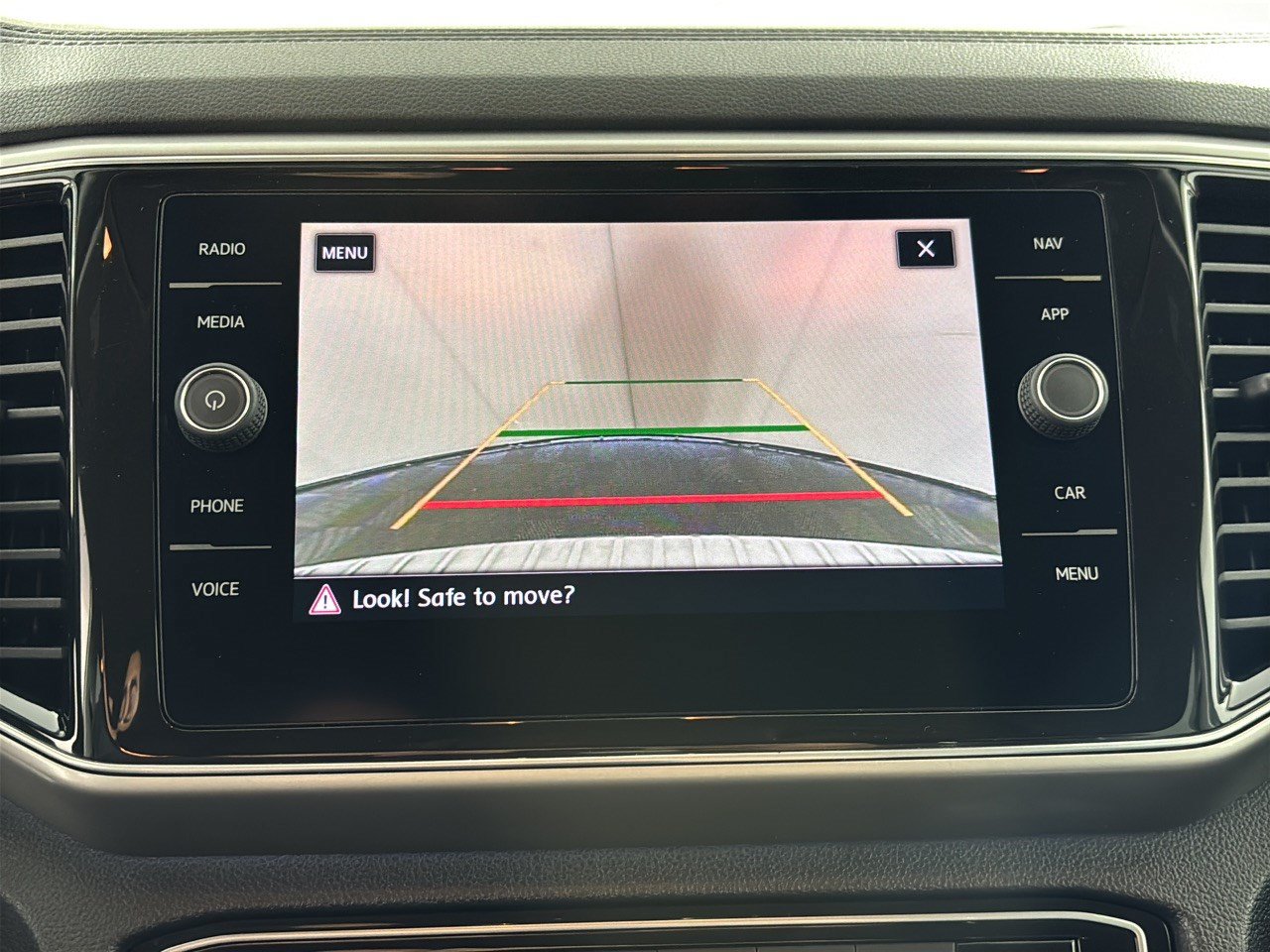 Used 2019 Volkswagen Atlas SEL Premium AWD/4WD image 24