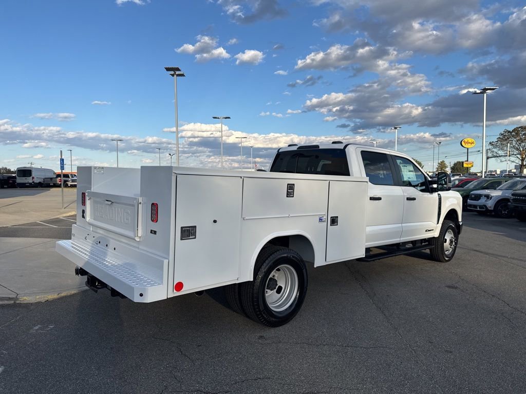 New 2026 Ford F350 XL w/ XL Chrome Package image 3