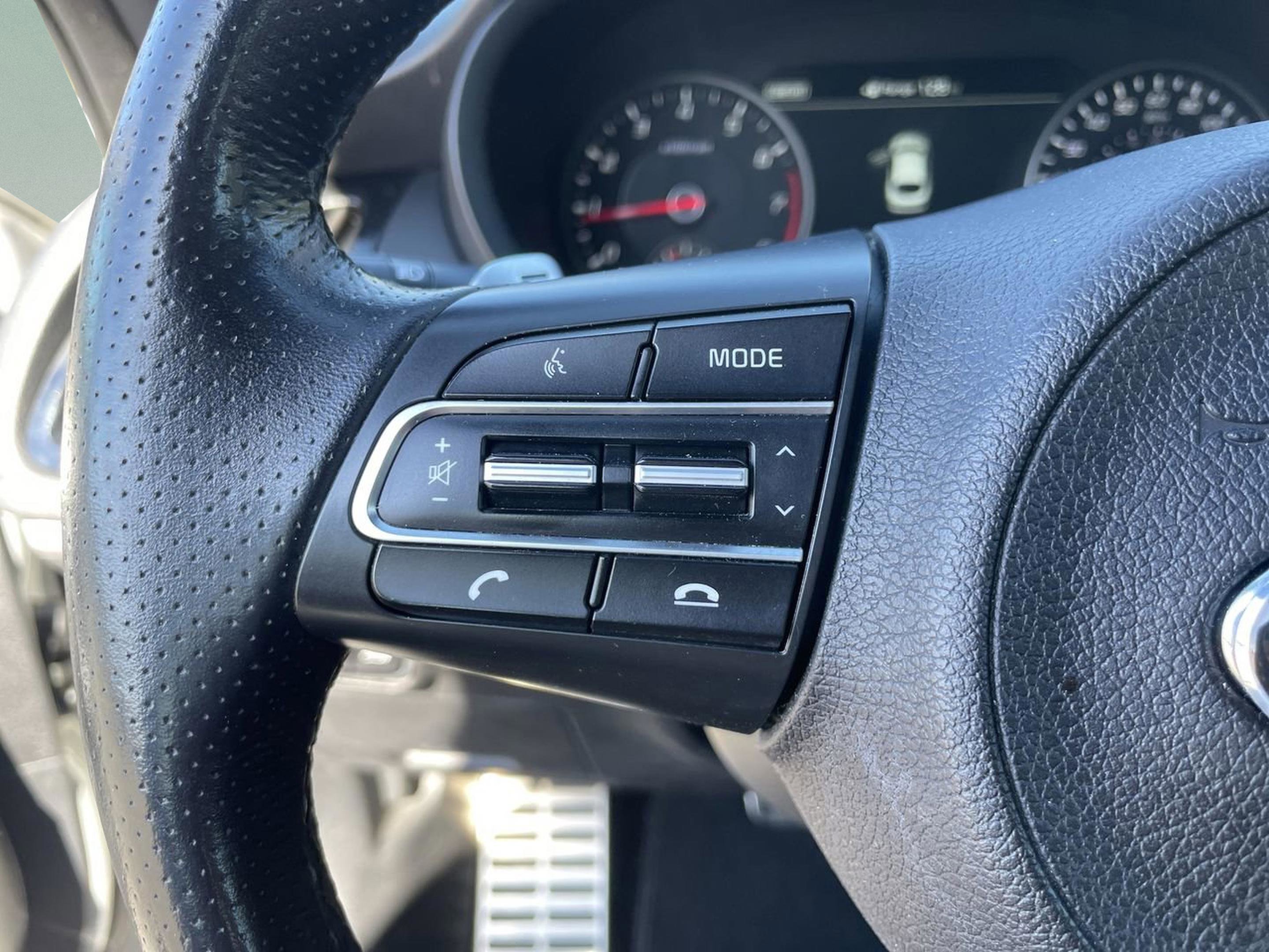 Used 2019 Kia Stinger GT2 image 12