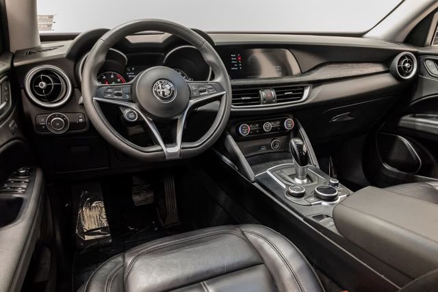 Used 2019 Alfa Romeo Stelvio AWD image 6