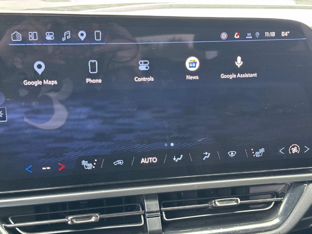 Used 2024 Chevrolet Equinox EV RS FWD image 26