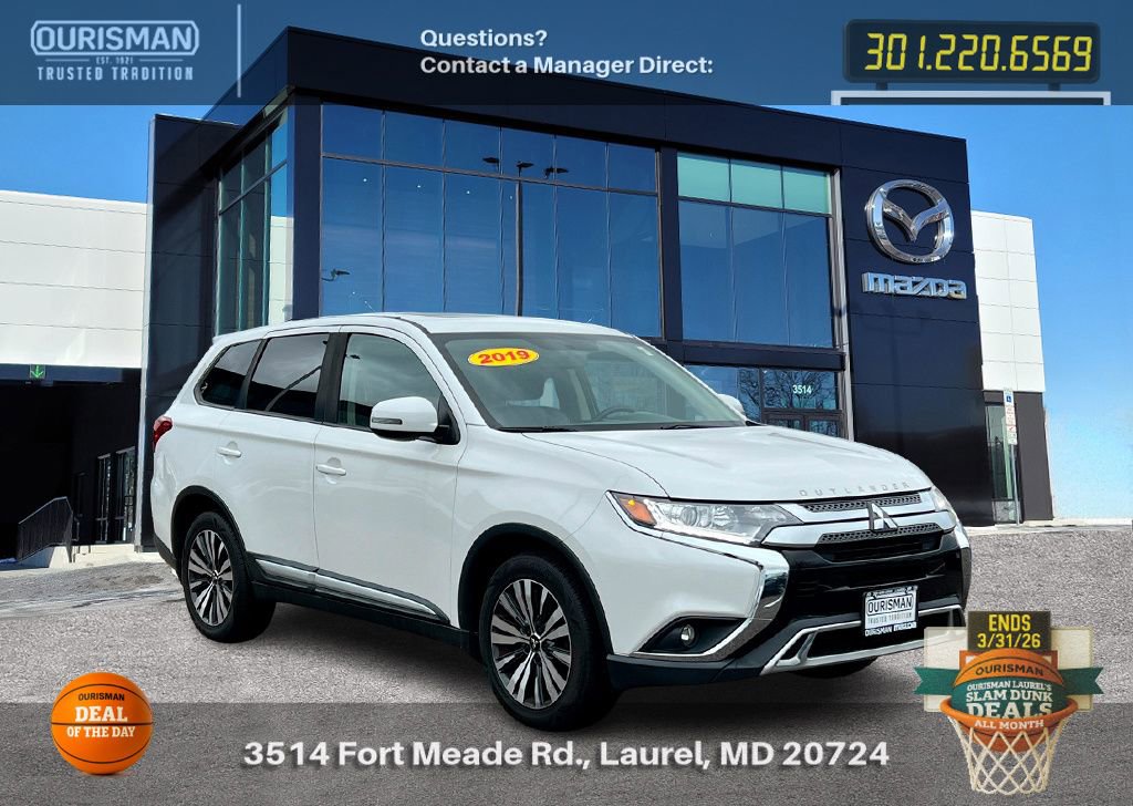 Used 2019 Mitsubishi Outlander LE image 1