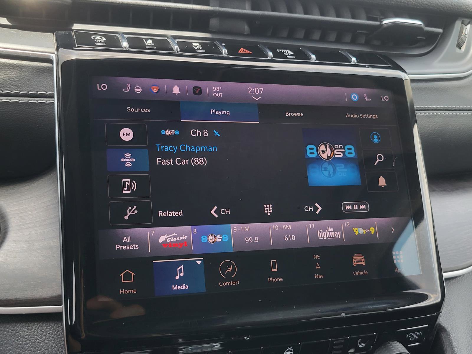Used 2023 Jeep Grand Cherokee Limited image 19