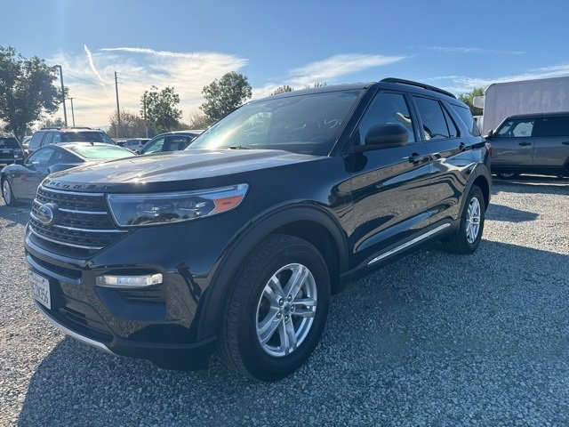 Used 2022 Ford Explorer XLT w/ Equipment Group 202A image 1