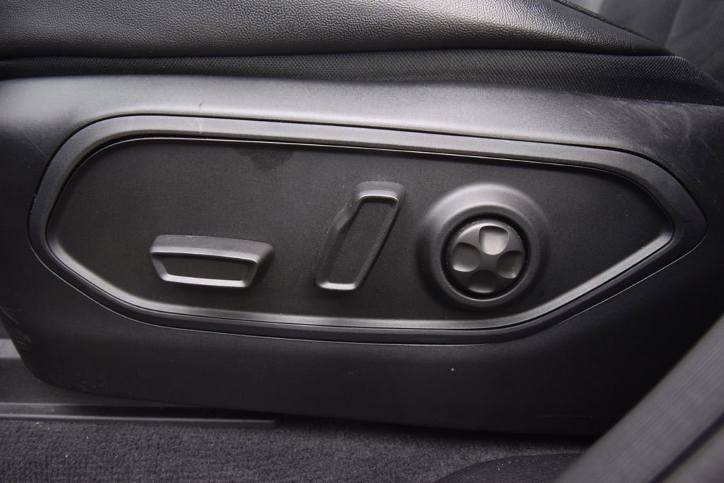 Used 2024 Jeep Grand Cherokee Altitude AWD/4WD image 22
