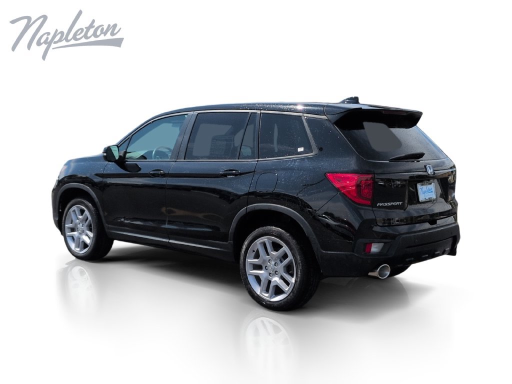 Used 2025 Honda Passport EX-L image 3