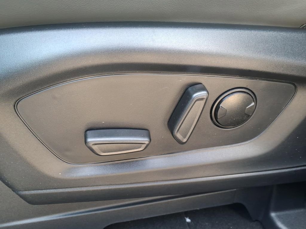 New 2026 Ford Explorer Active image 17