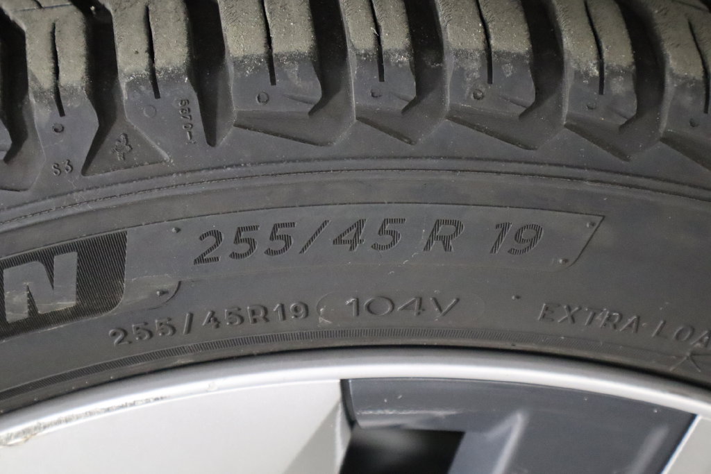 Used 2020 Tesla Model Y Long Range AWD/4WD image 44