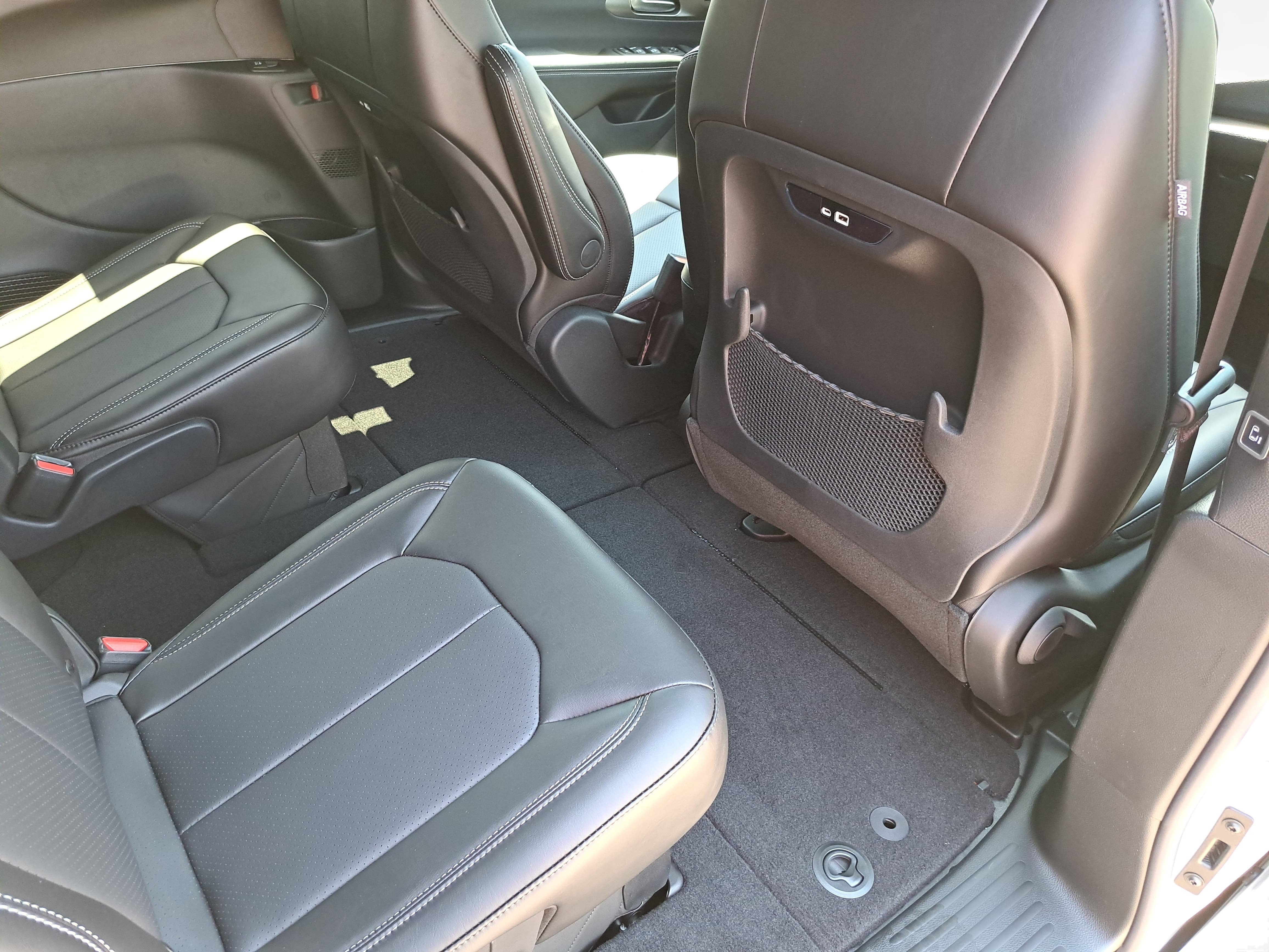 New 2027 Chrysler Pacifica Select FWD image 11