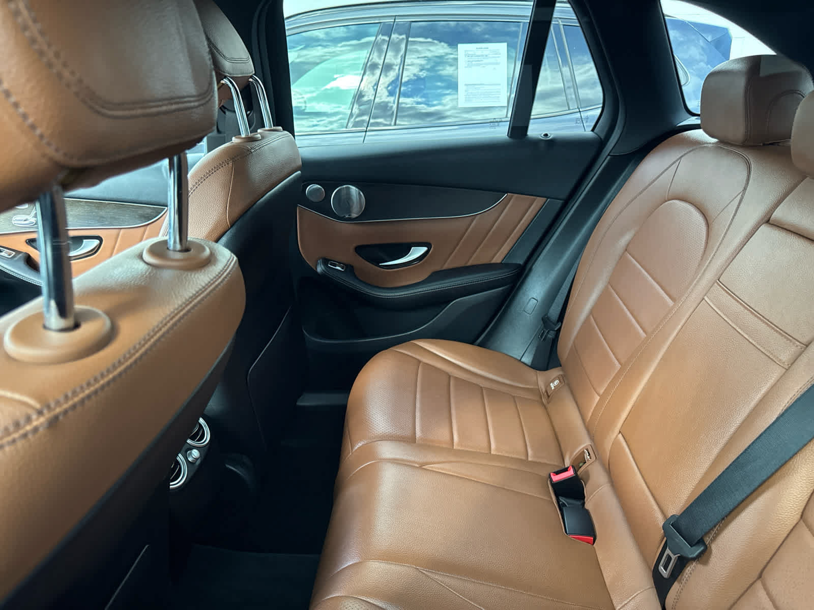 Used 2020 Mercedes-Benz GLC 300 4MATIC image 17