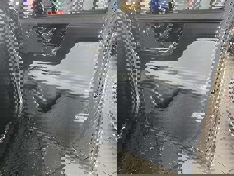 Used 2020 Lincoln Corsair Reserve w/ Equipment Group 201A image 12