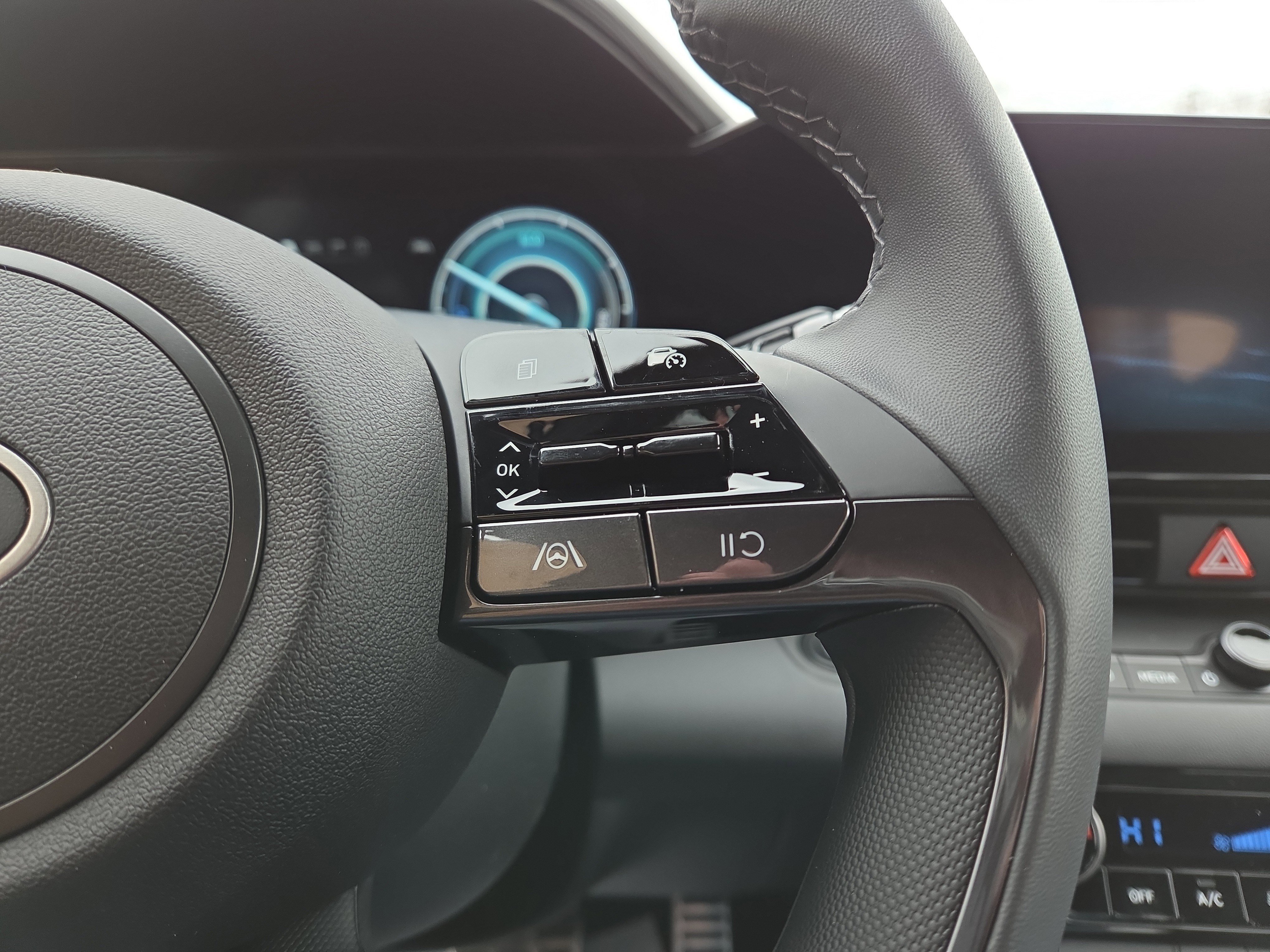 New 2026 Hyundai Elantra Sport image 19