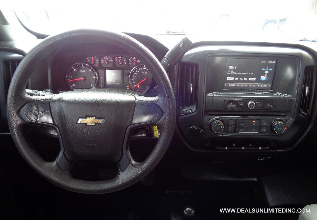 Used 2017 Chevrolet Silverado 2500 W/T w/ WT Convenience Package AWD/4WD image 10