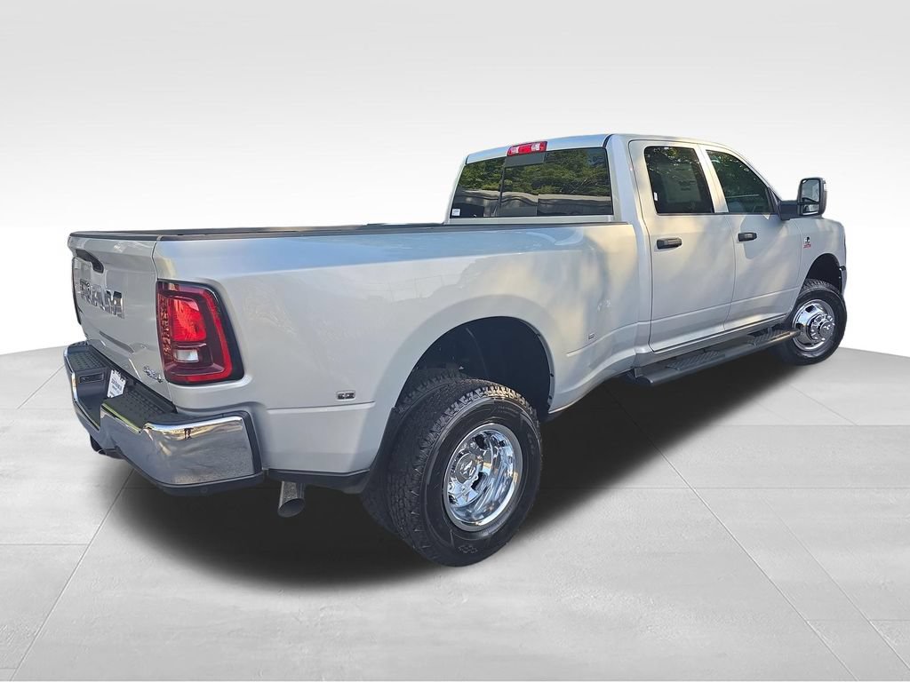 New 2026 RAM 3500 Tradesman AWD/4WD image 5