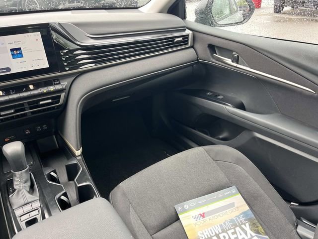 Used 2026 Toyota Camry LE FWD image 13