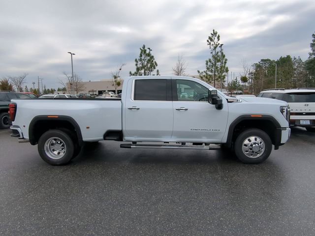 New 2026 GMC Sierra 3500 Denali w/ Denali Reserve Package AWD/4WD image 4