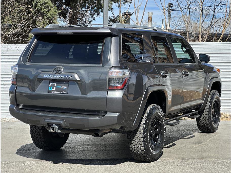 Used 2015 Toyota 4Runner SR5 Premium image 10