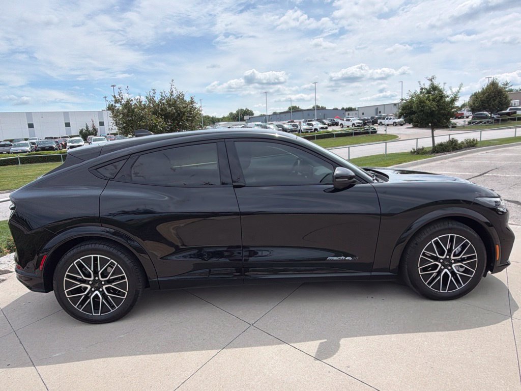 Used 2024 Ford Mustang Mach-E Premium AWD/4WD image 15