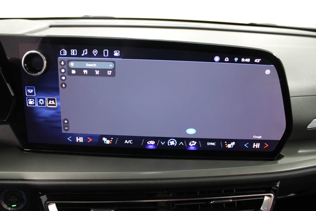 Used 2024 Chevrolet Traverse LT image 31