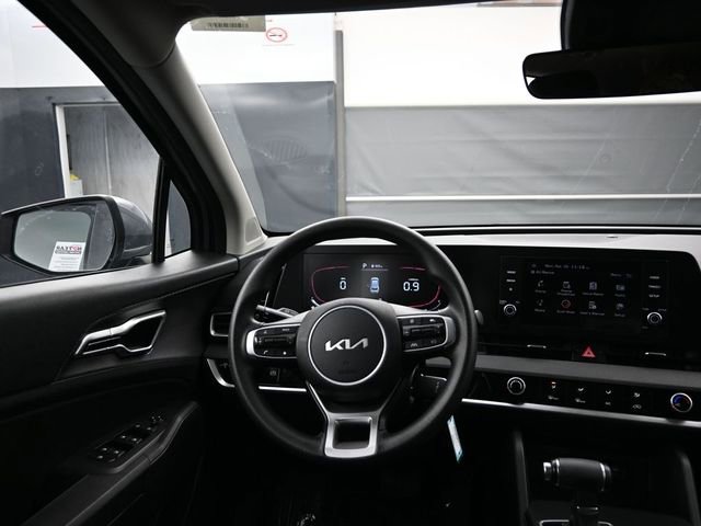 Used 2025 Kia Sportage LX image 33