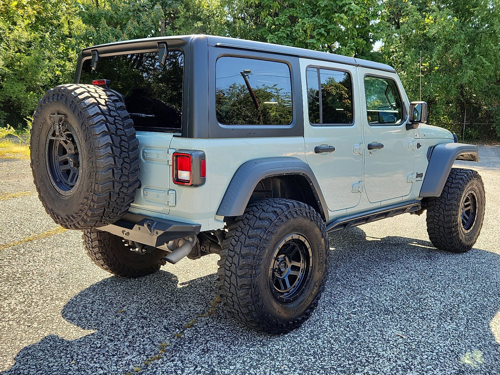 Used 2023 Jeep Wrangler Sport S image 5