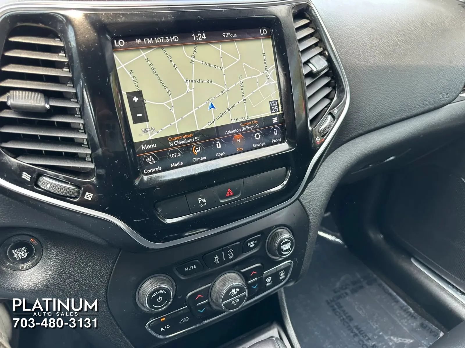 Used 2019 Jeep Cherokee Limited AWD/4WD image 12