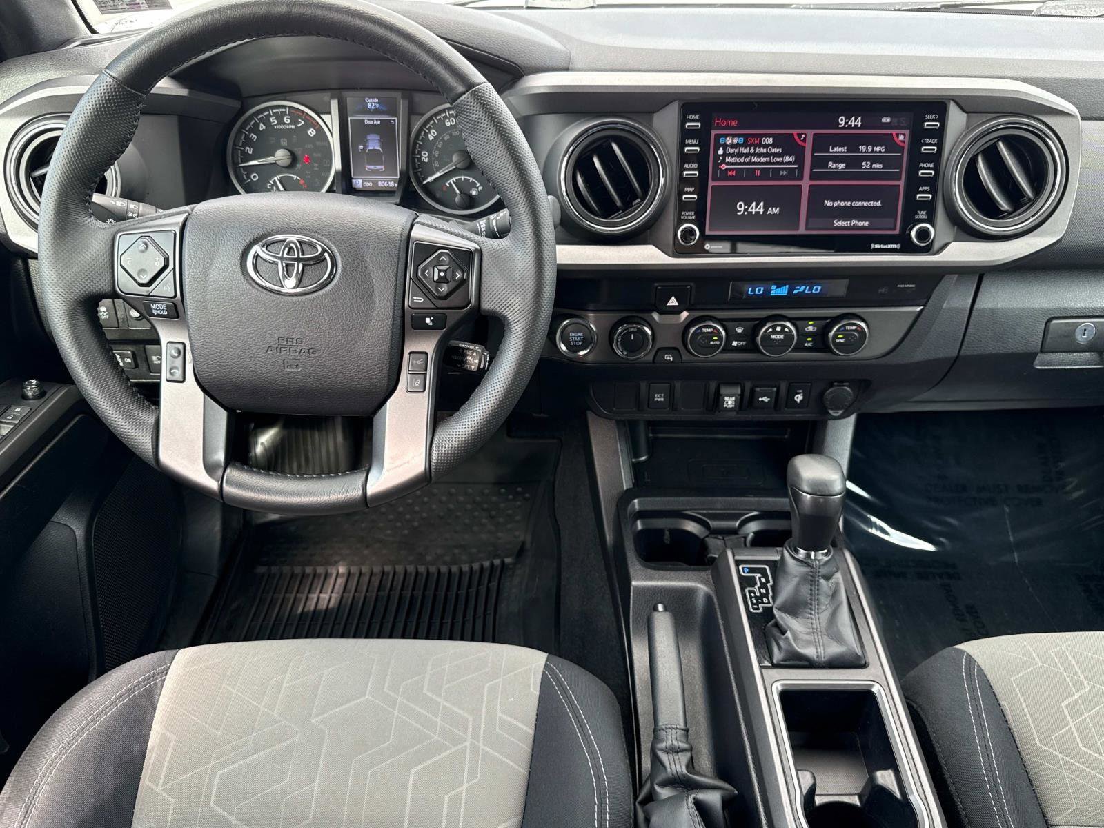 Used 2022 Toyota Tacoma TRD Off-Road image 2