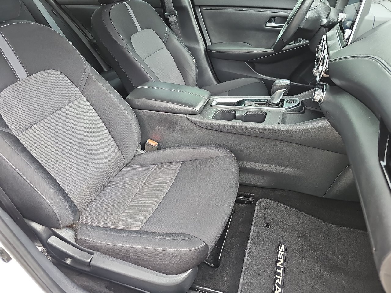 Used 2021 Nissan Sentra SV FWD image 13