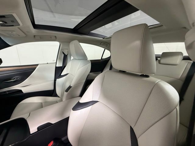 Used 2023 Lexus ES 350 w/ Premium Package image 5