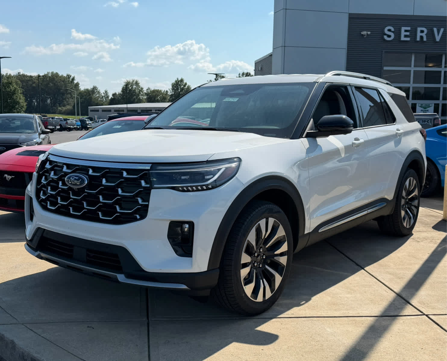 New 2026 Ford Explorer Platinum w/ LUX Leather Package AWD/4WD image 1