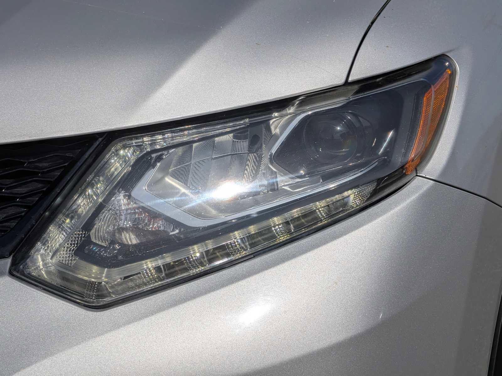 Used 2015 Nissan Rogue SL w/ SL Premium Package image 10