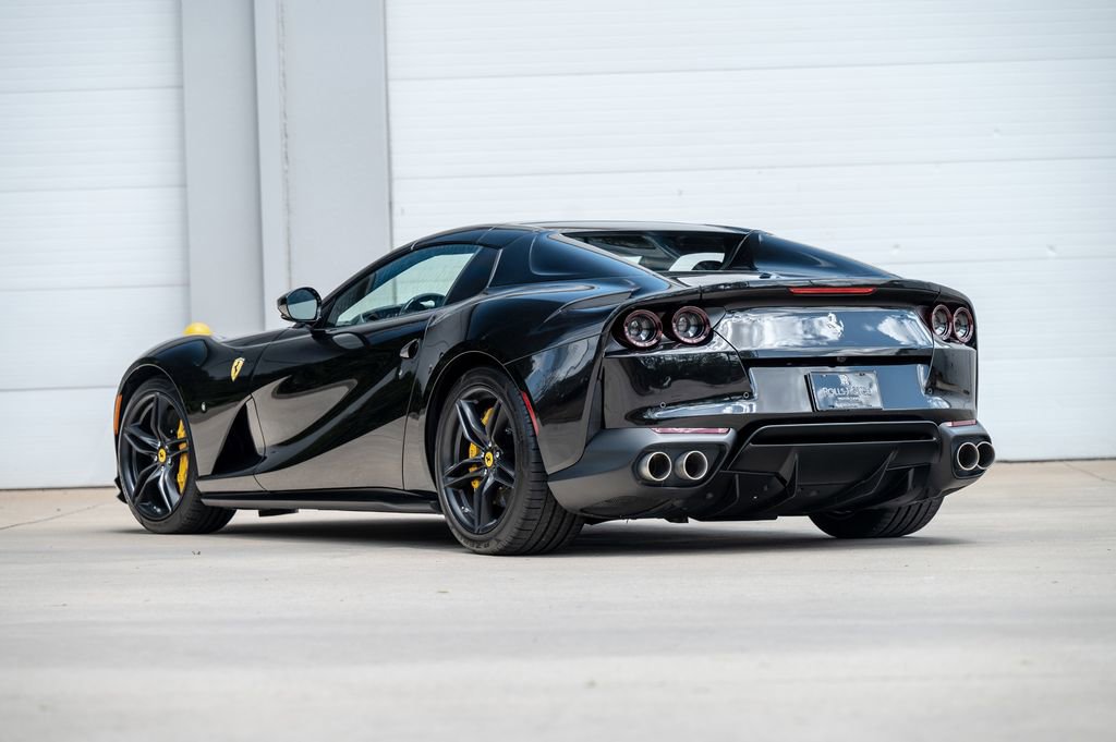 Used 2022 Ferrari 812 GTS RWD image 32