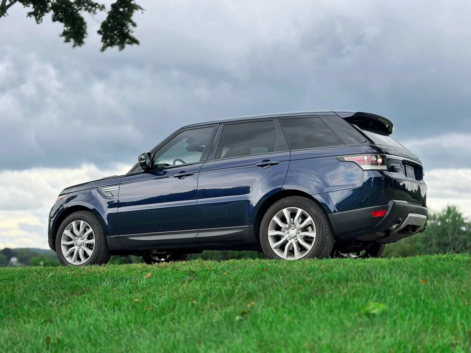 Used 2016 Land Rover Range Rover Sport HSE AWD/4WD image 40