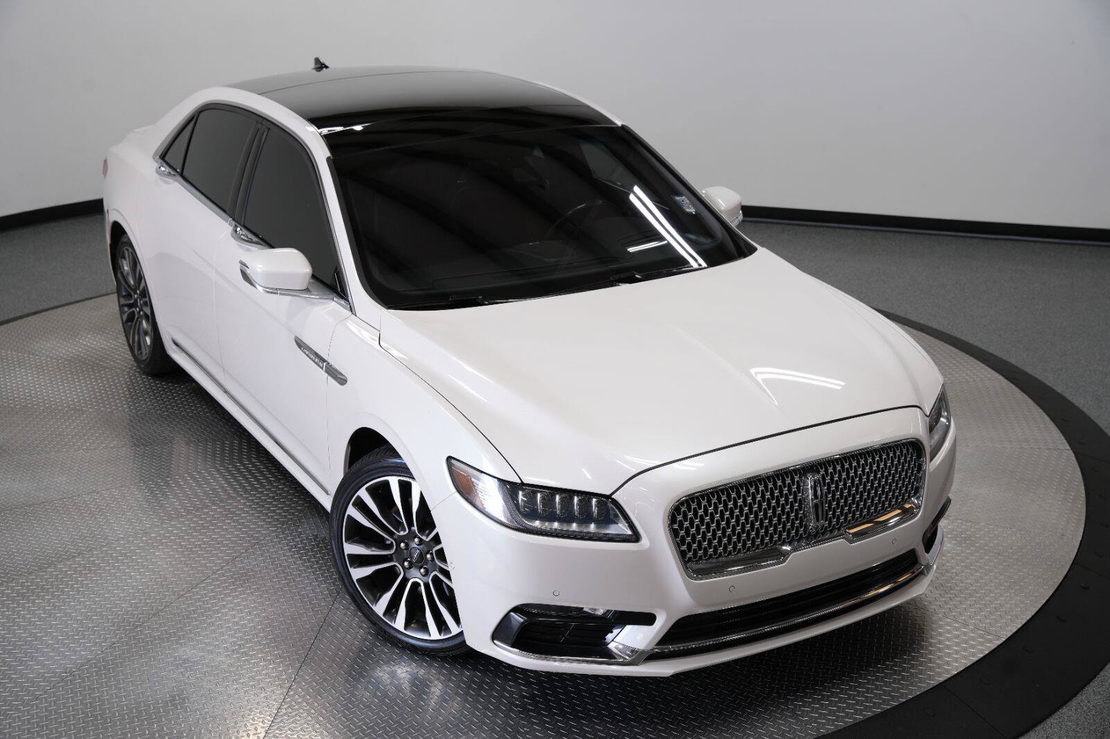Used 2019 Lincoln Continental Reserve AWD/4WD image 56
