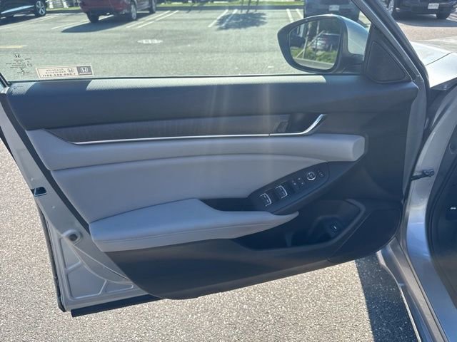 Used 2018 Honda Accord EX image 21