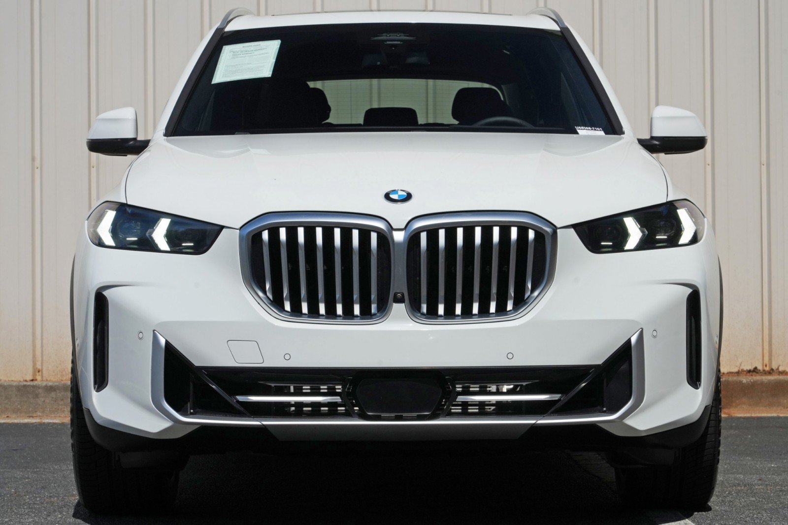Used 2024 BMW X5 xDrive40i w/ Parking Assistance Package AWD/4WD image 7