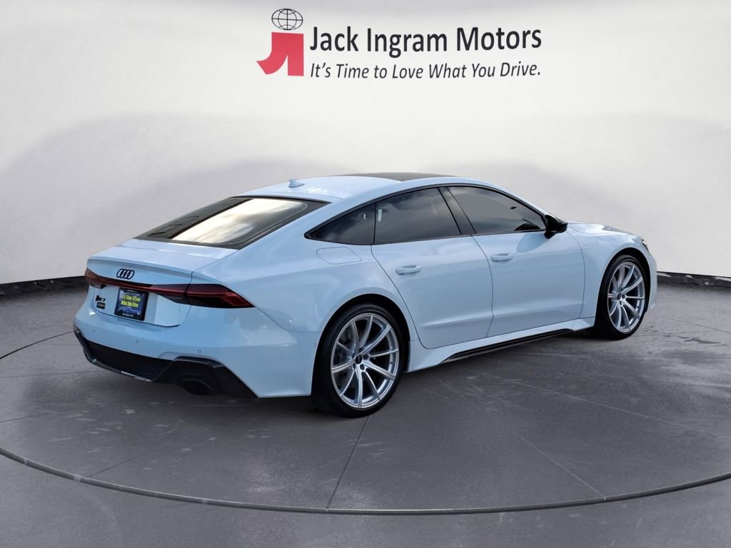 Used 2023 Audi RS 7 Sportback w/ Carbon Optic Package image 5