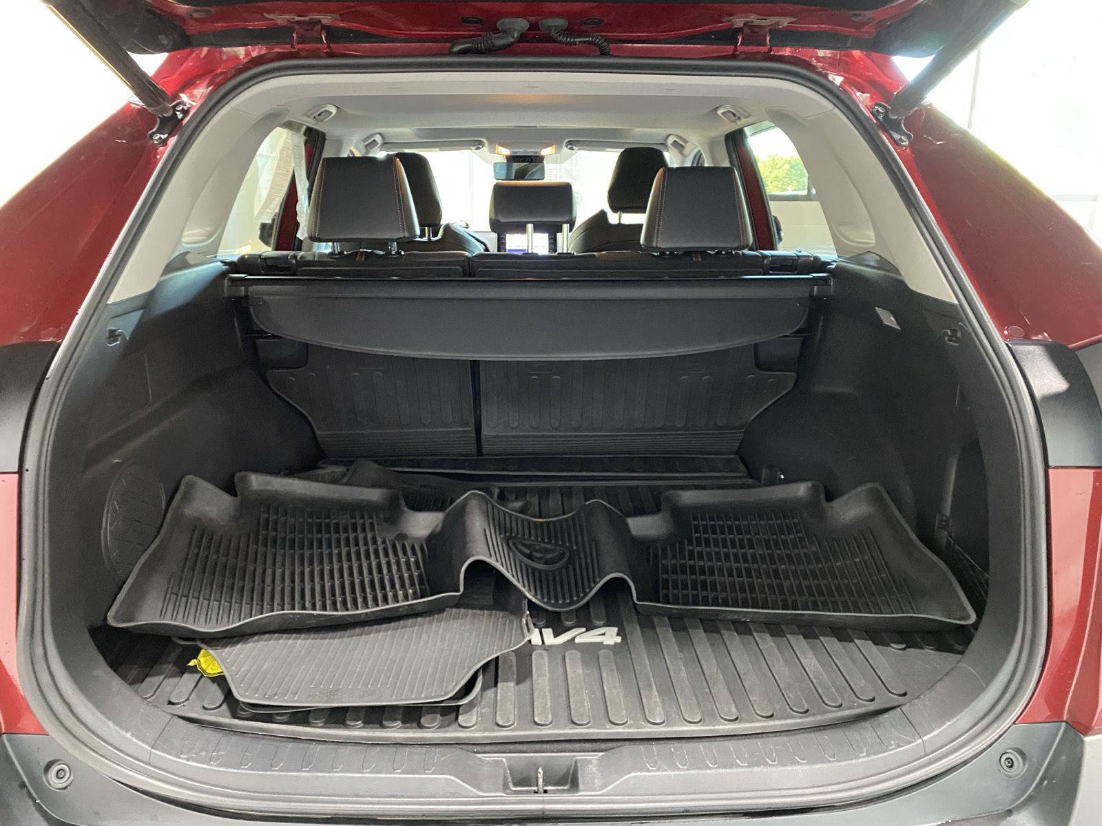 Used 2019 Toyota RAV4 Adventure AWD/4WD image 14