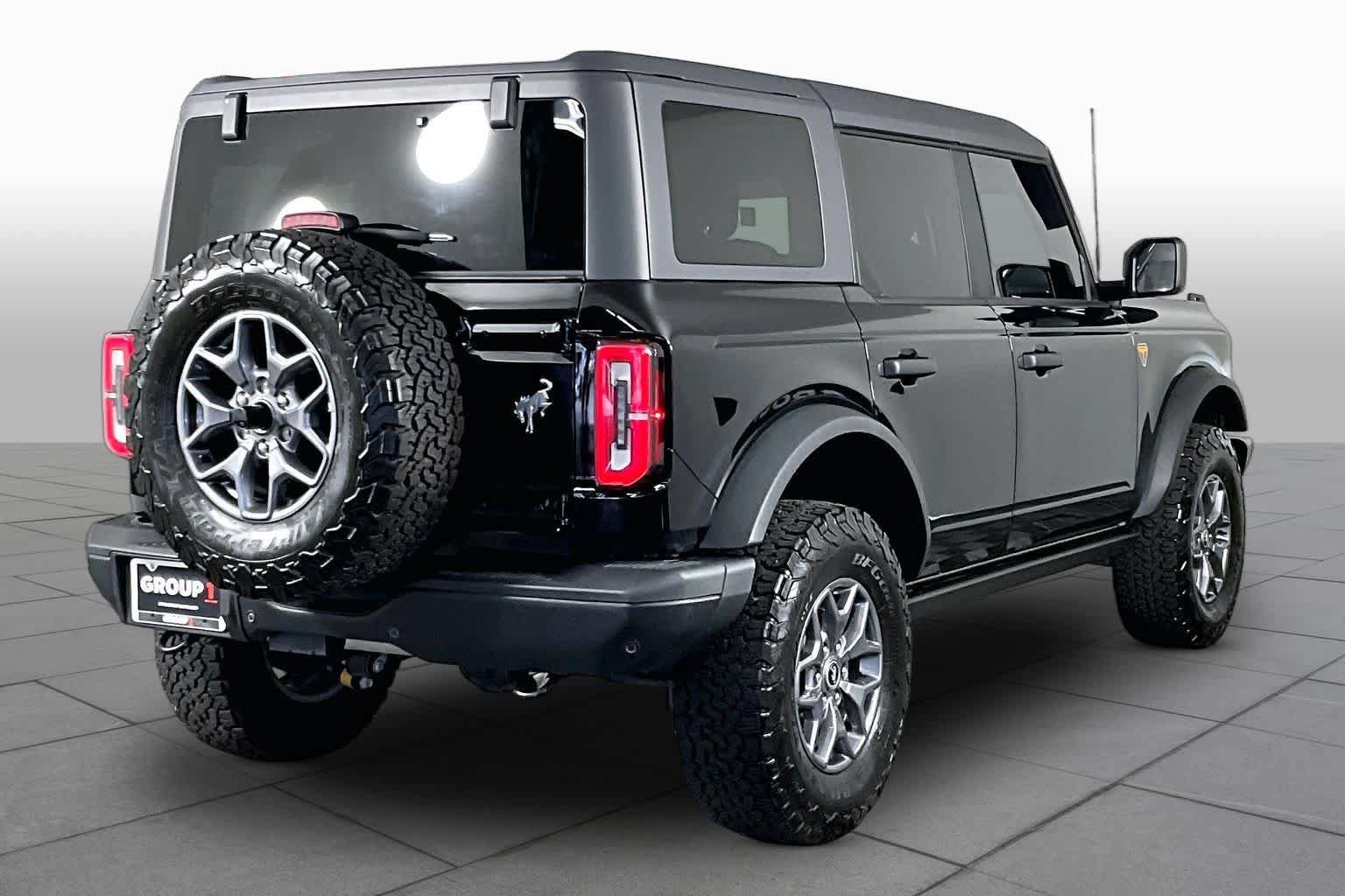 Used 2025 Ford Bronco Badlands AWD/4WD image 12